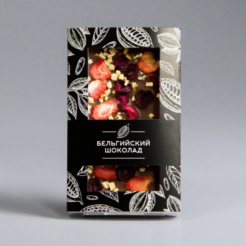 Шоколад молочный с клубникой, вишней и абрикосом, 85 г