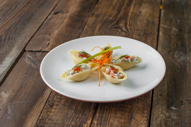 Конкильони с тар-таром из форели 160 гр