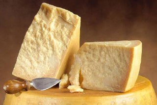 Сыр твердый Пармезан