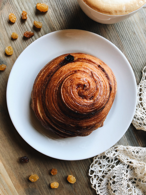 Улитка с изюмом, 100 гр