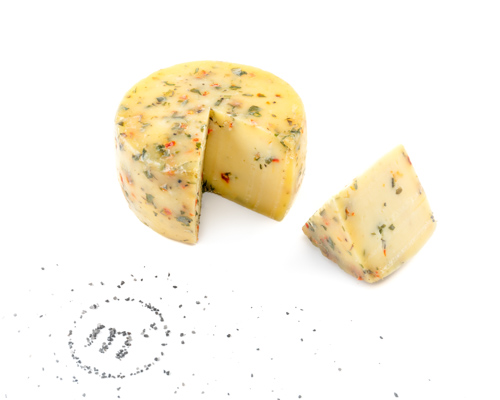 Сыр полутвердый Качотта с итальянскими травами (Ферма М2)