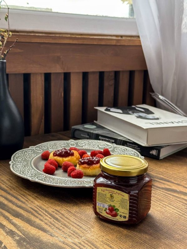 Варенье домашнее клубничное, 250 гр