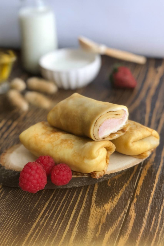 Блинчик с творогом и малиной, 110 гр