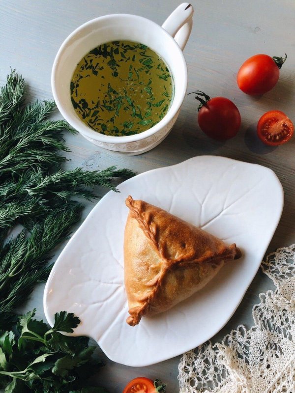 Куриный бульон с эчпочмаком (100/200)