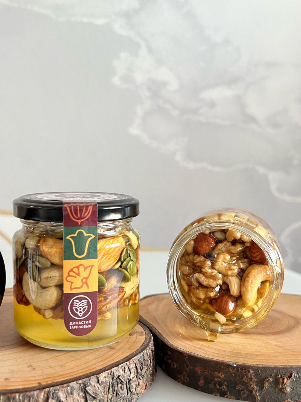 Мед с ореховым ассорти (КФХ Зарипов), 220 г